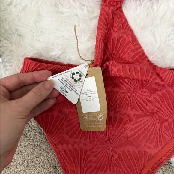 Berlook Cutout One-Piece Swimsuit - Picture 6 of 7